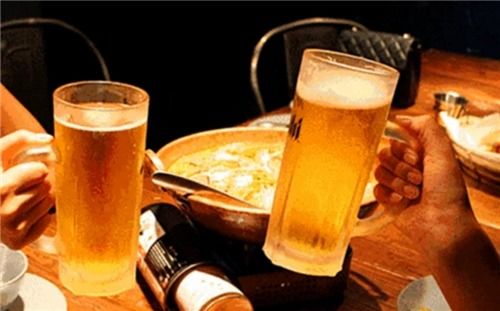 一个荷兰知名啤酒,却被国人误认为国产品牌,每年在中国净赚331亿